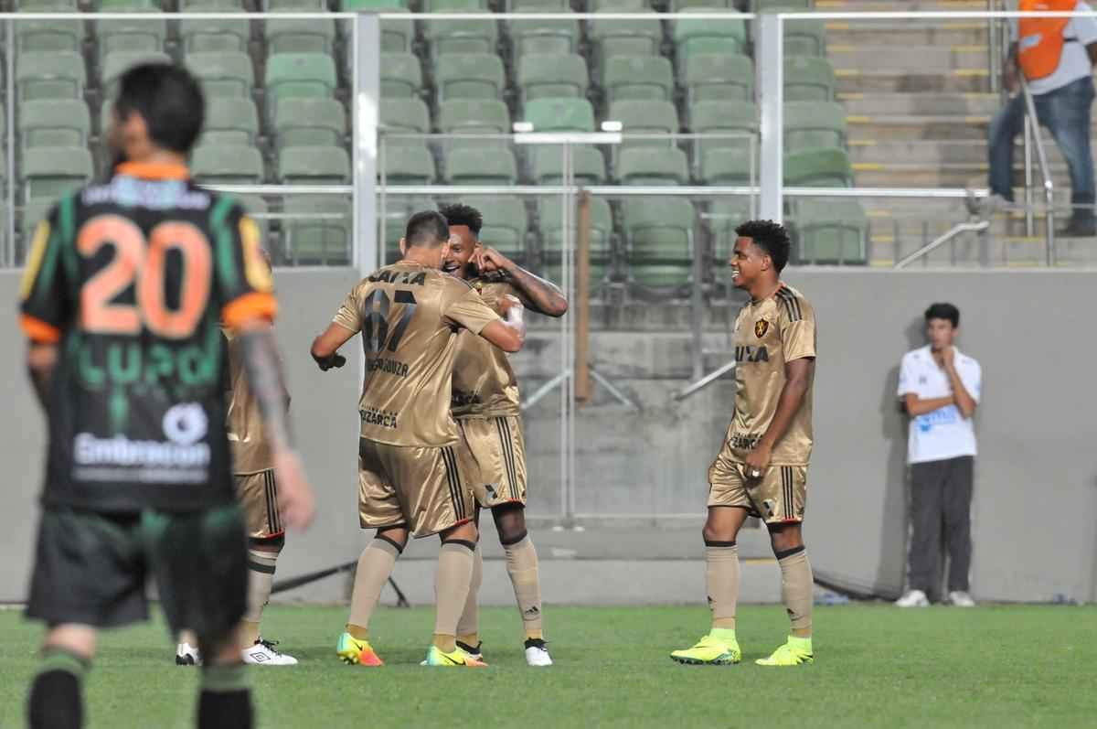 Fotos de Amrica x Sport, no Independncia, pela 37 rodada da Srie A (Rodrigo Clemente/EM D.A Press)