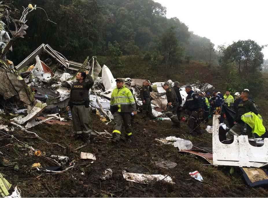 Imagens do local onde caiu o avio da Chapecoense, no municpio colombiano de La Unin