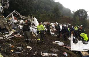 Imagens do local onde caiu o avio da Chapecoense, no municpio colombiano de La Unin