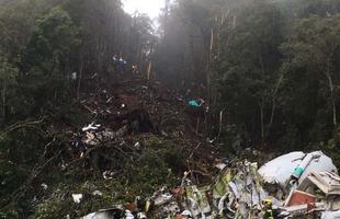 Imagens do local onde caiu o avio da Chapecoense, no municpio colombiano de La Unin