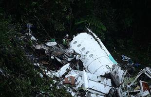 Imagens do local onde caiu o avio da Chapecoense, perto da La Unin, na Colmbia