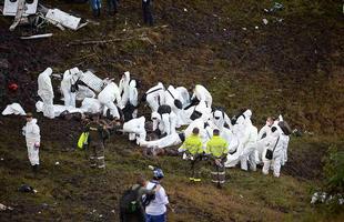 Imagens do local onde caiu o avio da Chapecoense, perto da La Unin, na Colmbia