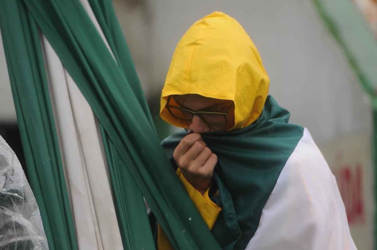 Brasileiros se despedem de jogadores, comisso tcnica e diretores da Chapecoense mortos em acidente areo na Colmbia