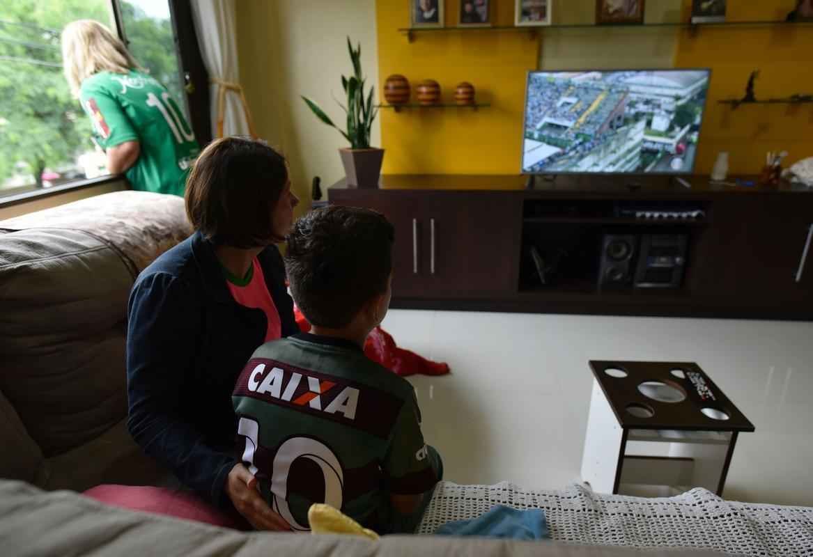 Momento da chegada dos caixes  Arena foi tocante