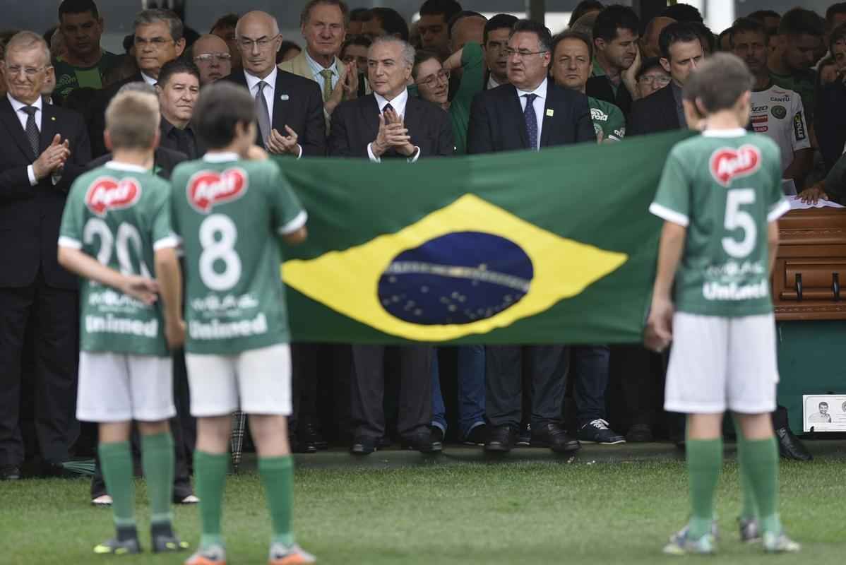 Presidente Michel Temer e demais autoridades no velrio coletivo das vtimas do acidente areo da Chapecoense, que resultou na morte de 71 pessoas, entre jogadores, dirigentes, comisso tcnica e jornalistas