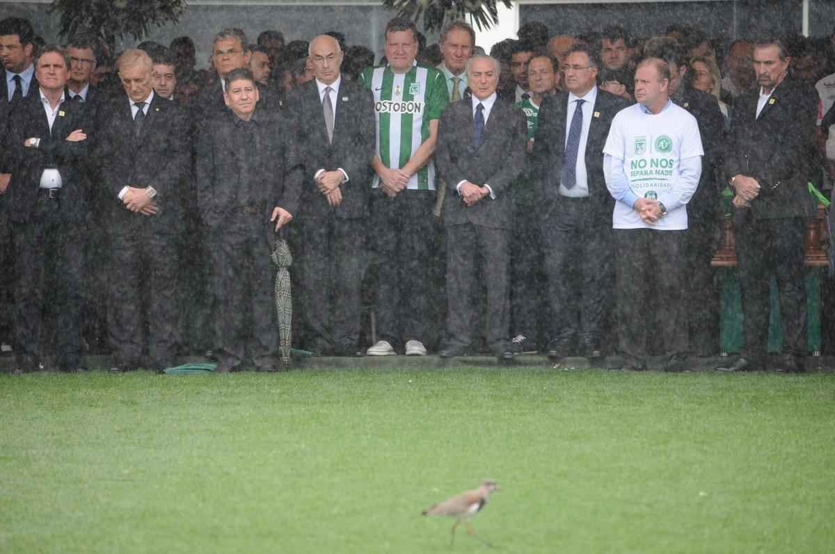 Prefeito de Chapec, Luciano Buligon, vestiu camisa do Atltico Nacional de Medelln em homenagem ao povo colombiano