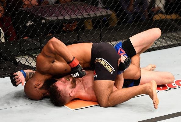 Demetrious Johnson vence Tim Elliott por deciso unnime, no TUF 24 Finale, em Las Vegas, e defende o cinturo do peso mosca pela nona vez