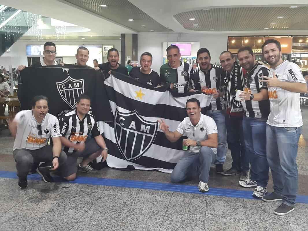 Jogadores desembarcaram na tarde desta tera-feira, em Porto Alegre 