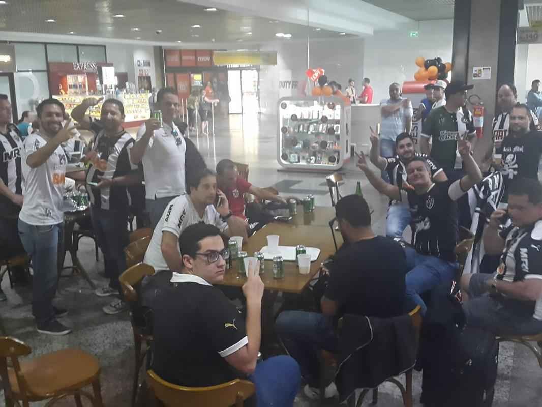 Jogadores desembarcaram na tarde desta tera-feira, em Porto Alegre 