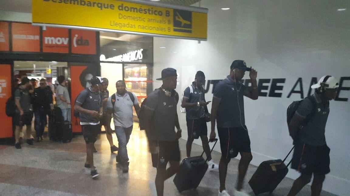 Jogadores desembarcaram na tarde desta tera-feira, em Porto Alegre 
