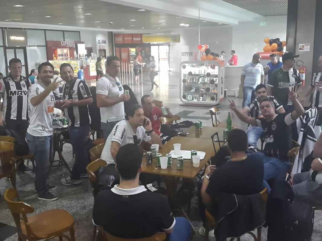 Jogadores desembarcaram na tarde desta tera-feira, em Porto Alegre 