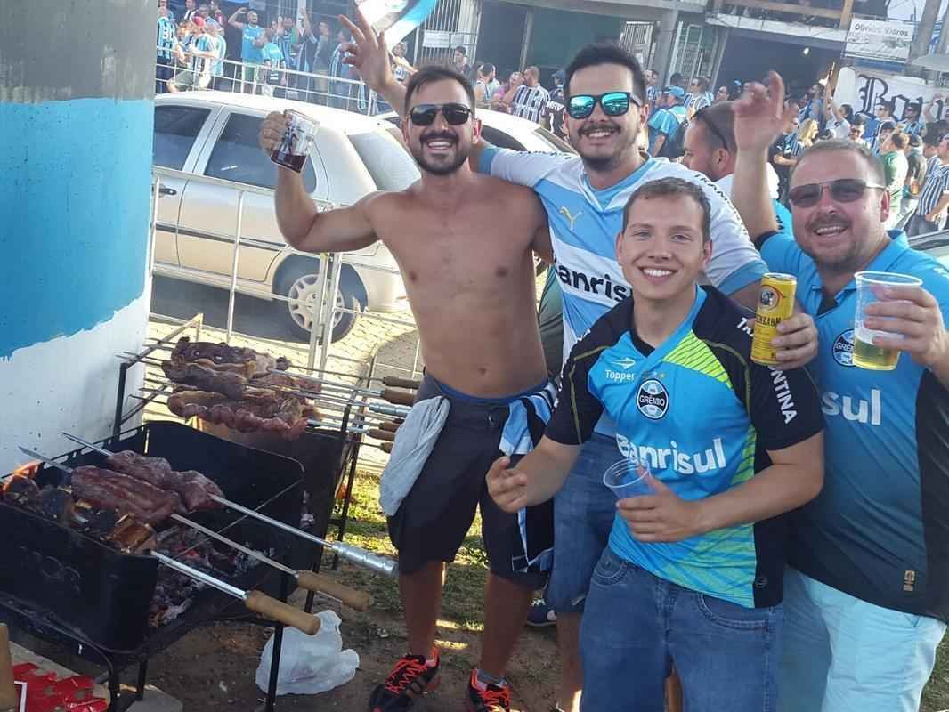 Ambiente na Arena antes da final da Copa do Brasil entre Grmio e Atltico