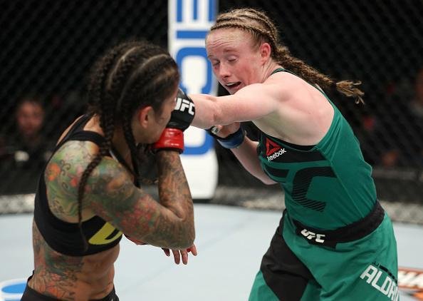 Por deciso unnime (triplo 30 a 27), Ju Thai derrotou a norte-americana J. J. Aldrich no UFC Fight Night 102 e se recuperou da derrota de abril para Carla Esparza