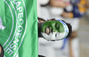 O Mineiro foi palco de homenagens s vtimas da tragdia com o avio da delegao da Chapecoense antes e durante Cruzeiro x Corinthians