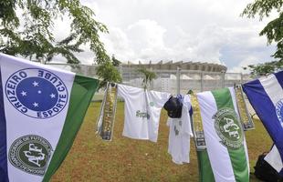 O Mineiro foi palco de homenagens s vtimas da tragdia com o avio da delegao da Chapecoense antes e durante Cruzeiro x Corinthians