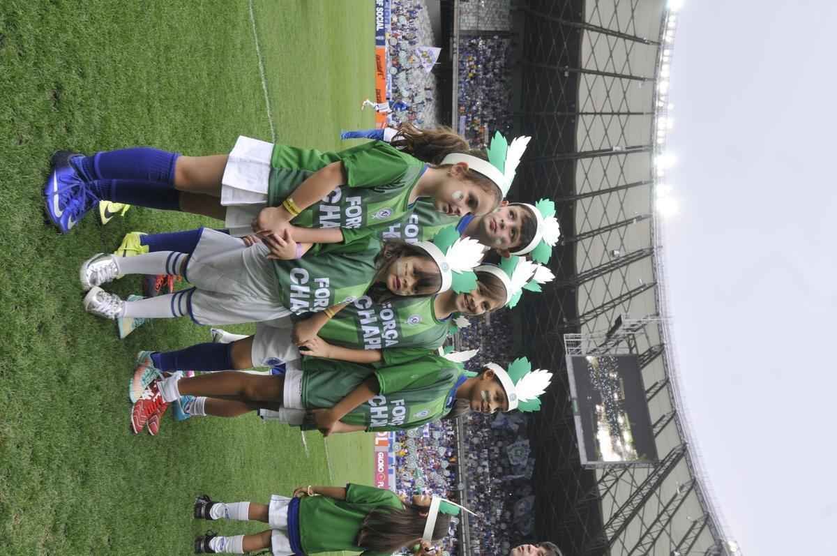 O Mineiro foi palco de homenagens s vtimas da tragdia com o avio da delegao da Chapecoense antes e durante Cruzeiro x Corinthians