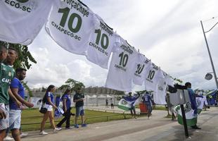 O Mineiro foi palco de homenagens s vtimas da tragdia com o avio da delegao da Chapecoense antes e durante Cruzeiro x Corinthians