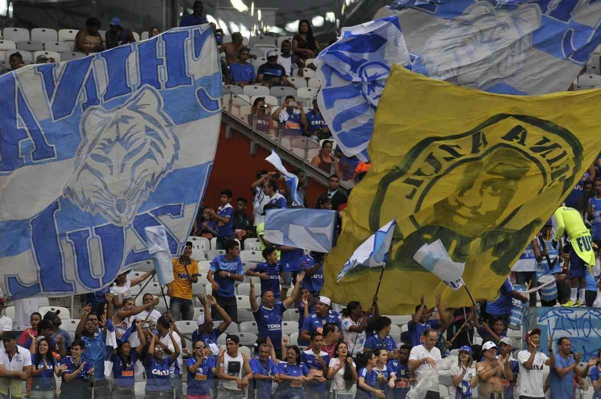 Veja imagens do primeiro tempo do jogo entre Cruzeiro e Corinthians