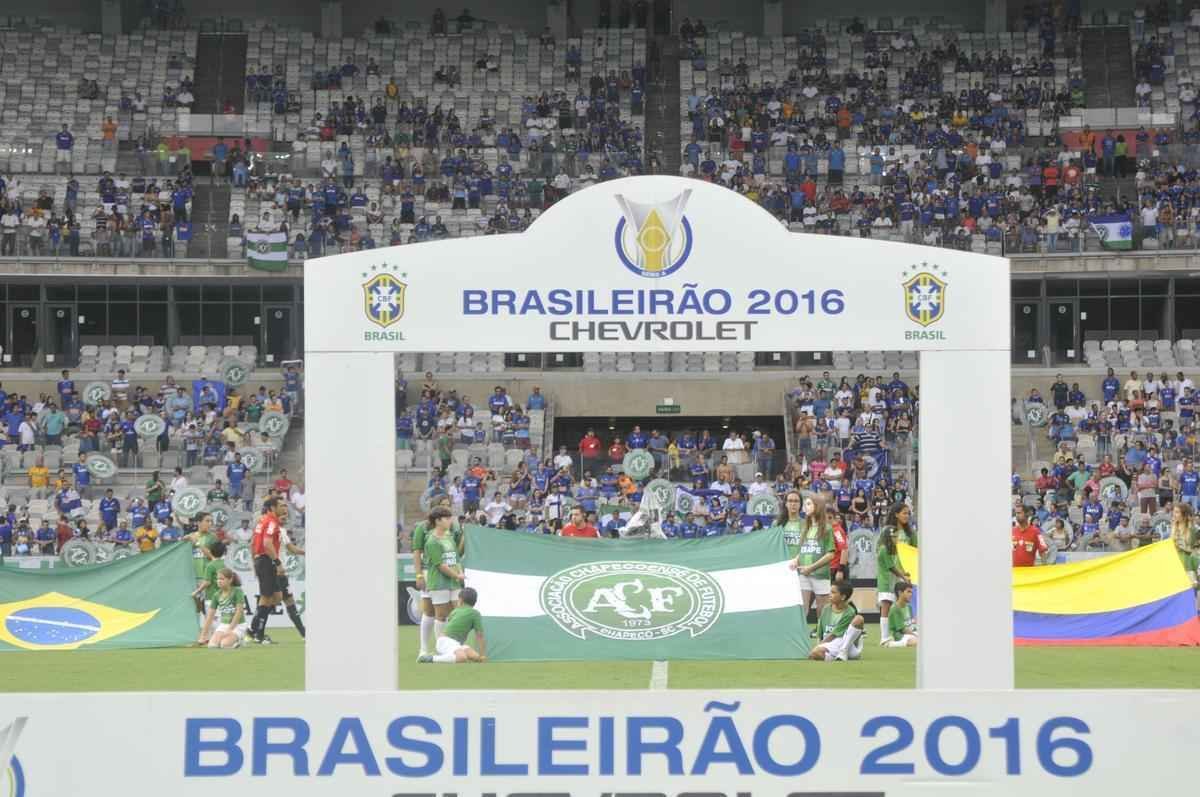 Veja imagens do primeiro tempo do jogo entre Cruzeiro e Corinthians