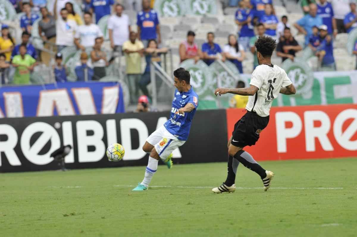 Veja imagens do primeiro tempo do jogo entre Cruzeiro e Corinthians