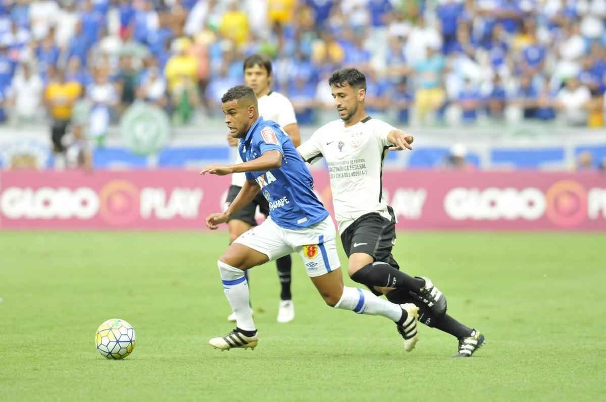 Veja imagens do primeiro tempo do jogo entre Cruzeiro e Corinthians