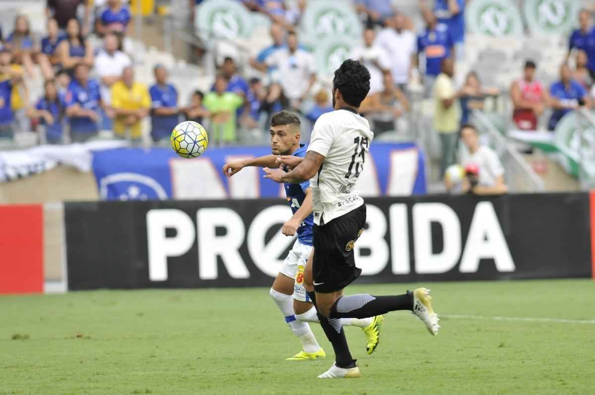 Veja imagens do primeiro tempo do jogo entre Cruzeiro e Corinthians