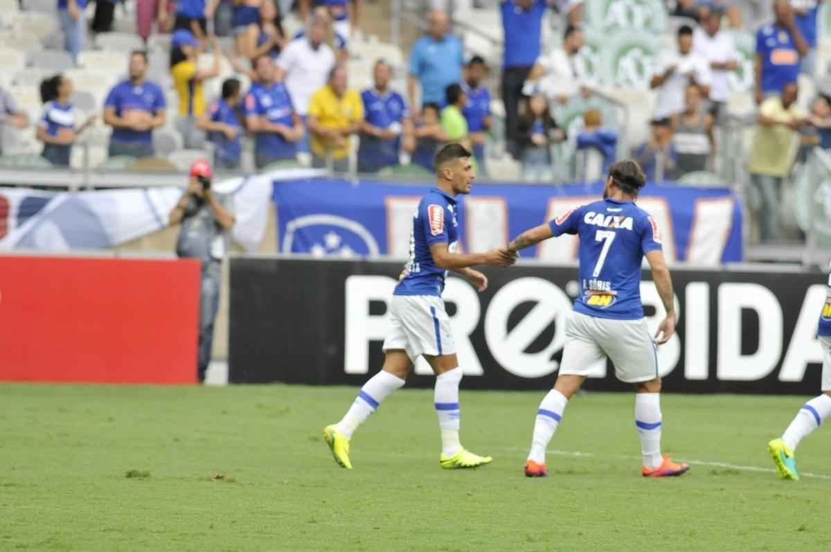 Veja imagens do primeiro tempo do jogo entre Cruzeiro e Corinthians