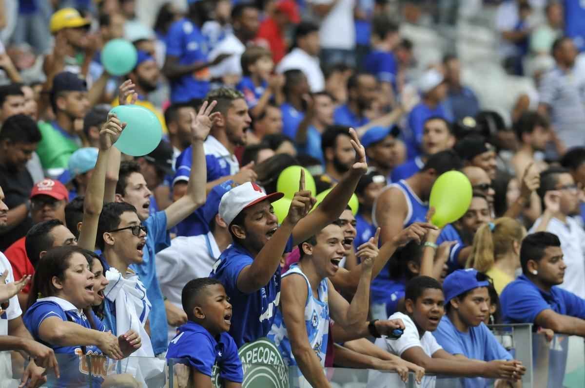 Veja imagens do primeiro tempo do jogo entre Cruzeiro e Corinthians