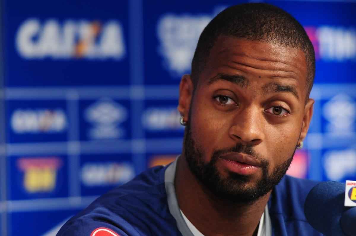 Veja imagens da entrevista coletiva da diretoria do Cruzeiro