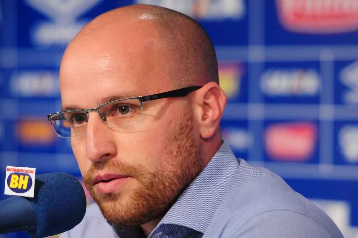 Veja imagens da entrevista coletiva da diretoria do Cruzeiro