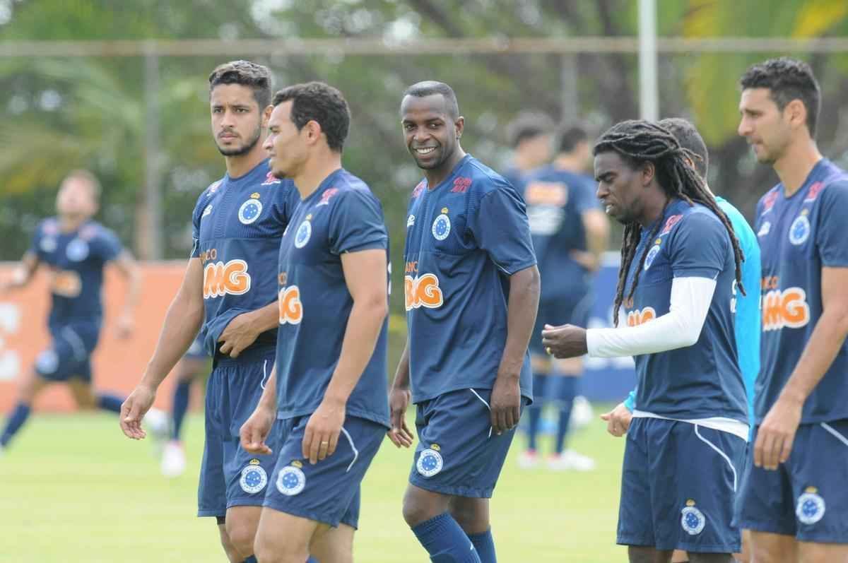 Na primeira temporada pelo Cruzeiro, Tinga fez 26 partidas, sendo 22 como titular, e marcou um gol.