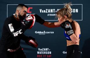Paige VanZant, que enfrenta Michelle Waterson na luta principal do UFC em Sacramento, pelo peso palha