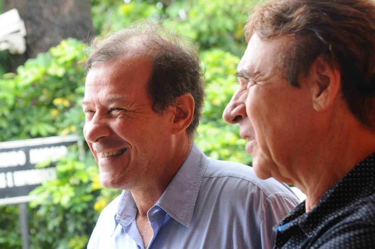 Estado de Minas/Superesportes reuniu alguns dos campees brasileiros pelo Atltico em 1971: Beto Bom de Bola, Humberto Ramos (d), Ronaldo, Mussula, Dad Maravilha (Dario) e Ren Santana (e), filho de Tel