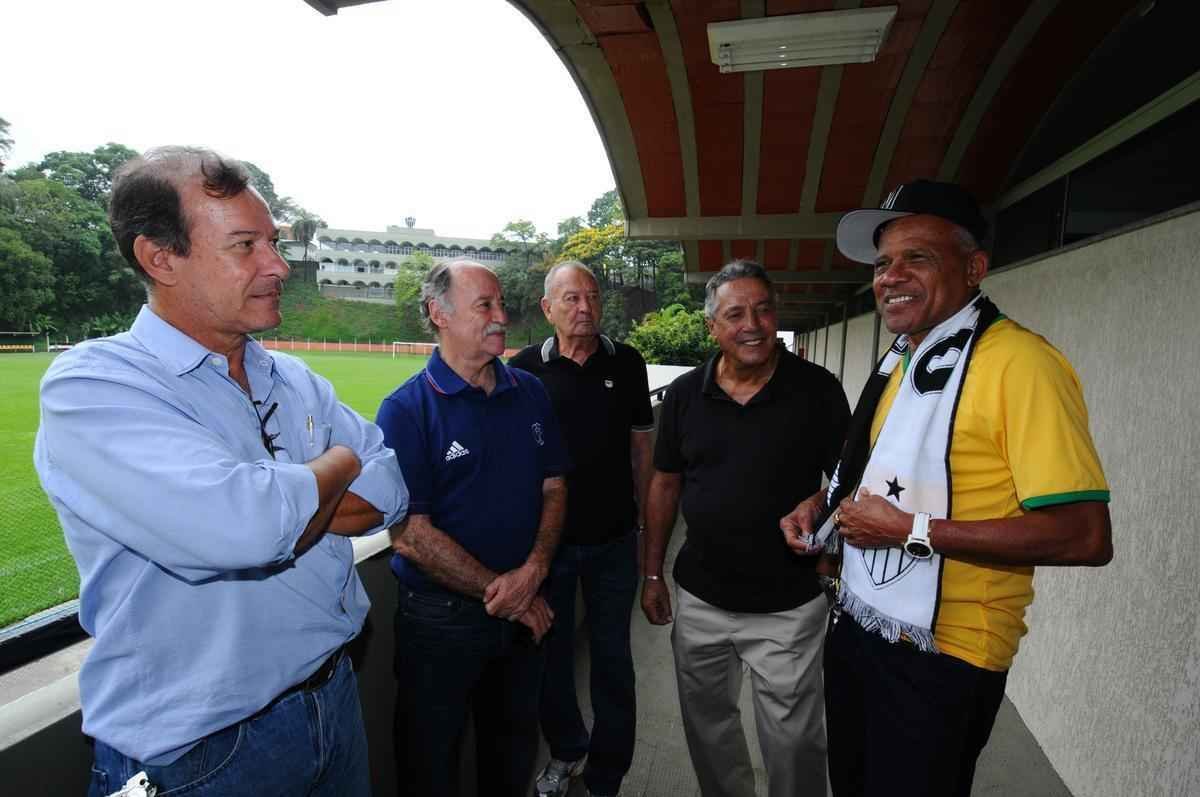 Estado de Minas/Superesportes reuniu alguns dos campees brasileiros pelo Atltico em 1971: Beto Bom de Bola, Humberto Ramos, Ronaldo, Mussula, Dad Maravilha (Dario) e Ren Santana, filho de Tel