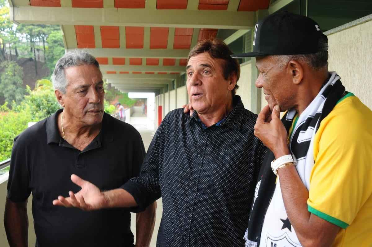 Estado de Minas/Superesportes reuniu alguns dos campees brasileiros pelo Atltico em 1971: Beto Bom de Bola, Humberto Ramos (centro), Ronaldo (e), Mussula, Dad Maravilha (Dario,  direita) e Ren Santana, filho de Tel