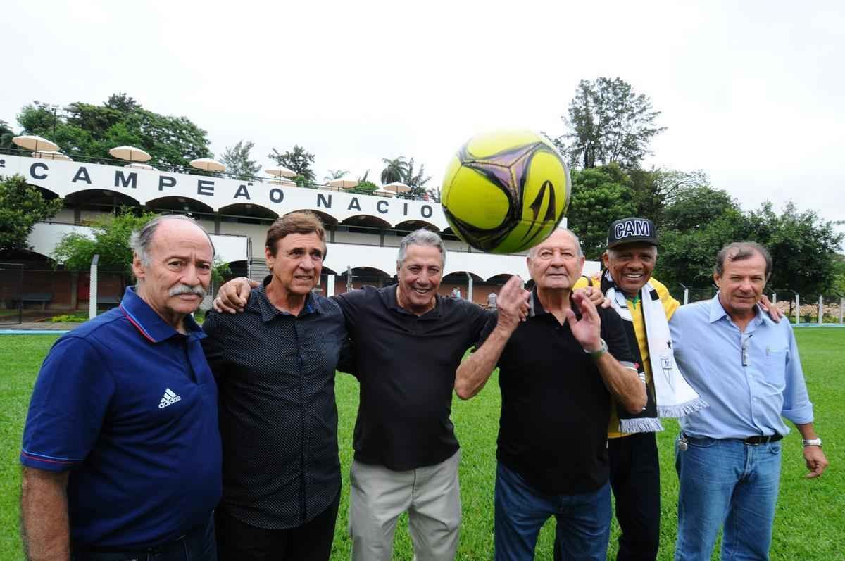 Estado de Minas/Superesportes reuniu alguns dos campees brasileiros pelo Atltico em 1971: Beto Bom de Bola, Humberto Ramos, Ronaldo, Mussula, Dad Maravilha (Dario) e Ren Santana, filho de Tel