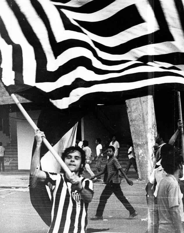 Imagens da vitria do Atltico sobre o So Paulo, por 1 a 0, no Mineiro, pelo triangular final do Brasileiro de 1971. Gol de Oldair deixou Galo perto do ttulo, que seria confirmado com triunfo sobre o Botafogo, no Rio