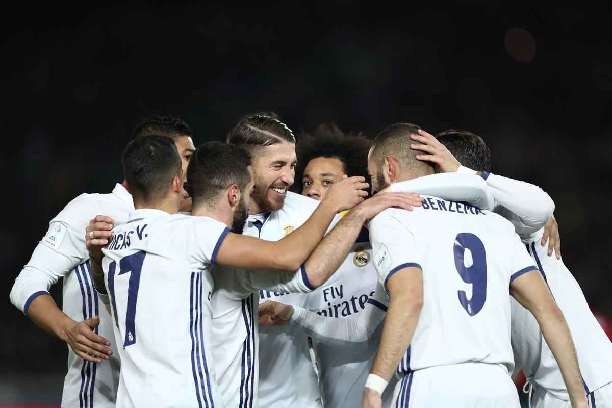 Em jogo com muitas reviravoltas, Real Madrid teve dificuldades, mas confirmou ttulo mundial. Benzema colocou espanhis na frente. Shibasaki e  Shibasaki viraram para o Kashima. Mas Cristiano Ronaldo fez trs gols, dois na prorrogao, e levou mais uma conquista para Madri