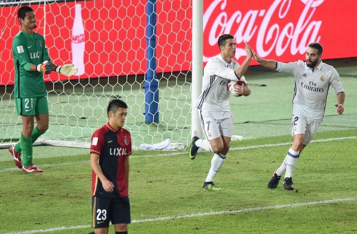 Em jogo com muitas reviravoltas, Real Madrid teve dificuldades, mas confirmou ttulo mundial. Benzema colocou espanhis na frente. Shibasaki e  Shibasaki viraram para o Kashima. Mas Cristiano Ronaldo fez trs gols, dois na prorrogao, e levou mais uma conquista para Madri