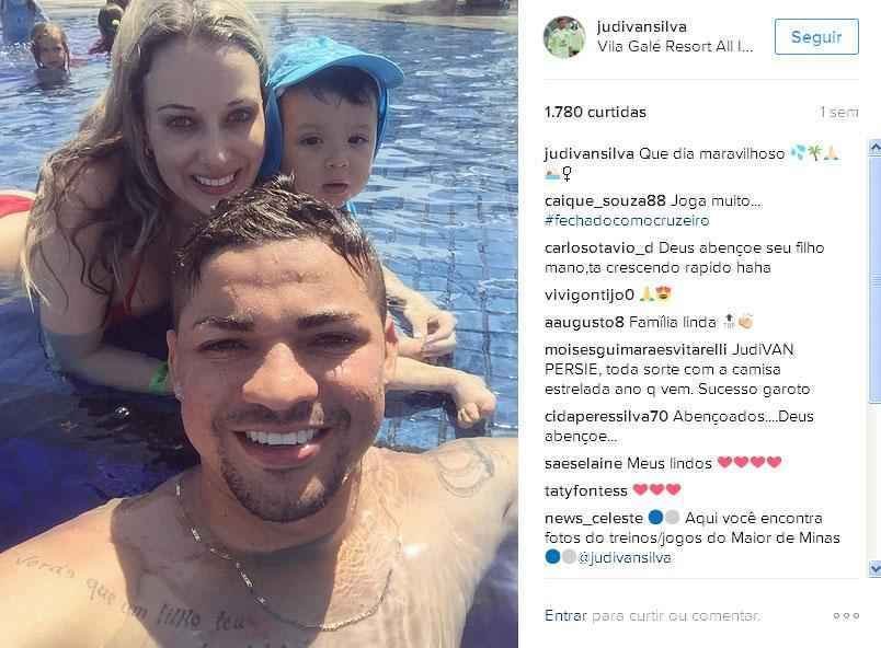 Judivan e a famlia em um resort