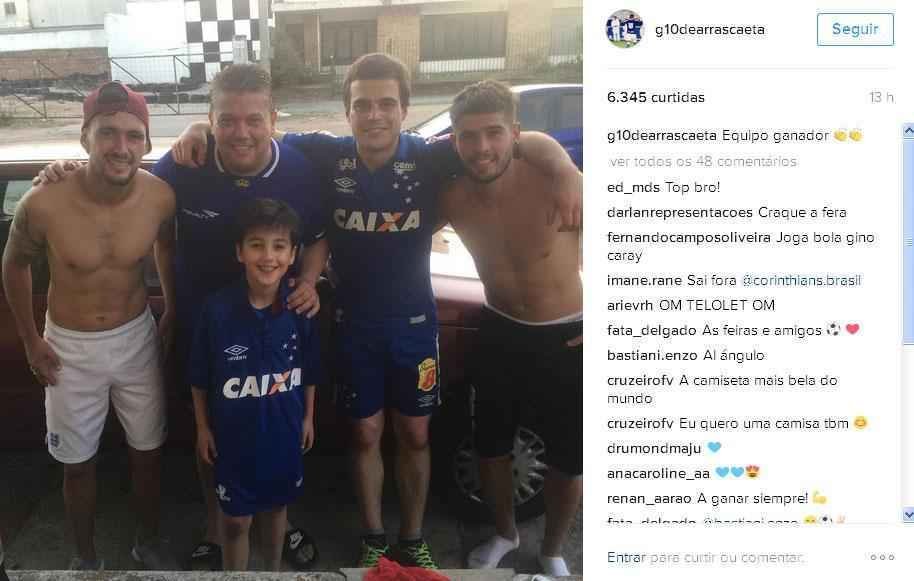 Arrascaeta e Gino esto no Uruguai