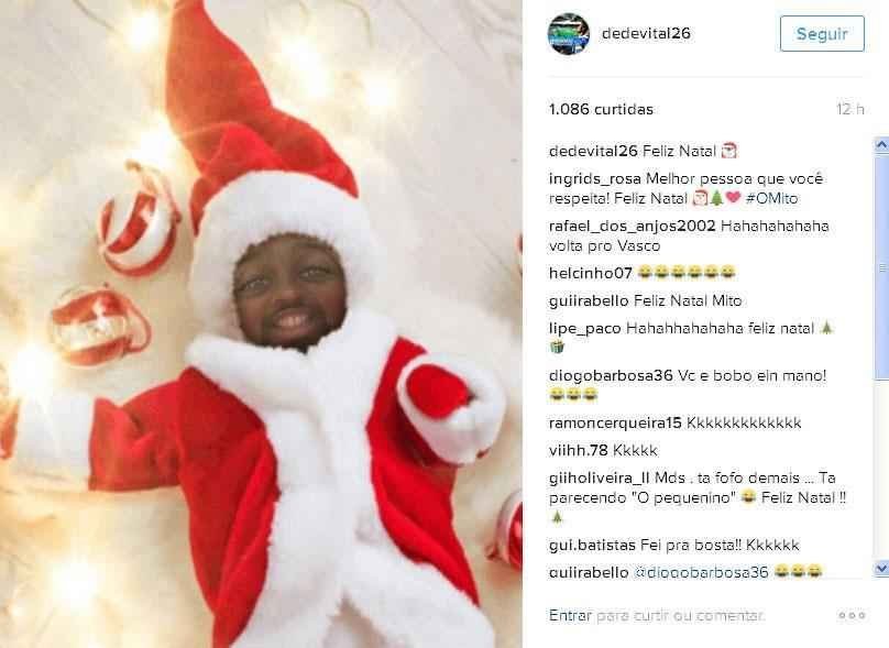 Ded postou uma montagem para celebrar o Natal