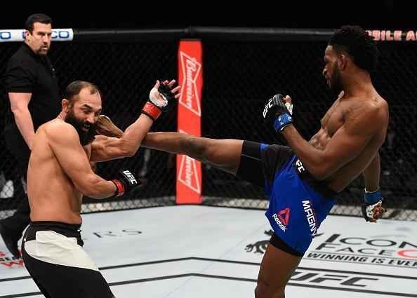 Neil Magny venceu Johny Hendricks por deciso unnime (triplo 29-28)