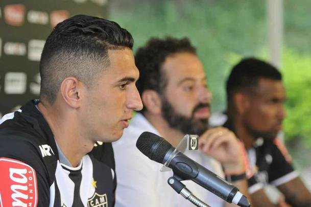 Danilo Barcelos e Felipe Santana foram apresentados nesta tera-feira na Cidade do Galo