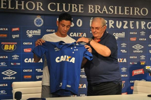 Diogo Barbosa e Hudson foram apresentados pelo presidente Gilvan de Pinho Tavares