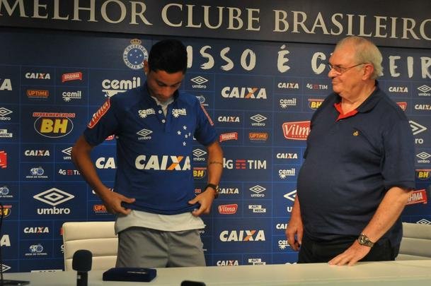 Diogo Barbosa e Hudson foram apresentados pelo presidente Gilvan de Pinho Tavares