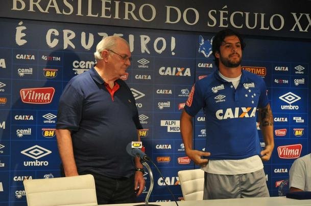 Diogo Barbosa e Hudson foram apresentados pelo presidente Gilvan de Pinho Tavares