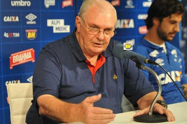 Diogo Barbosa e Hudson foram apresentados pelo presidente Gilvan de Pinho Tavares