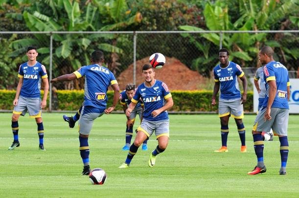 Nesta sexta-feira, o treinamento na Toca da Raposa ll foi bastante intenso 