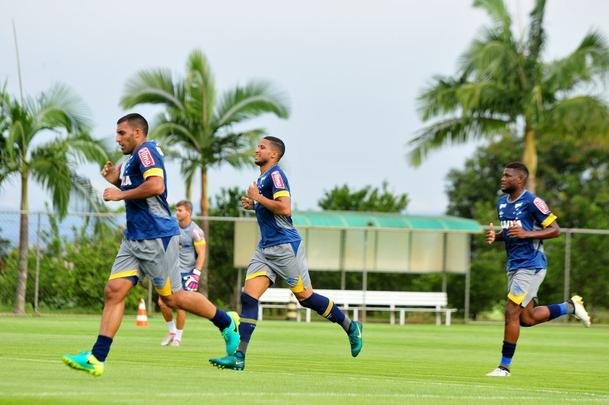 Nesta sexta-feira, o treinamento na Toca da Raposa ll foi bastante intenso 